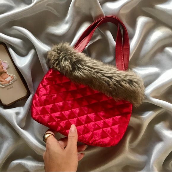 ❤️‍🔥 Vintage 90s mini red bag w cunty faux fur - Picture 1 of 2